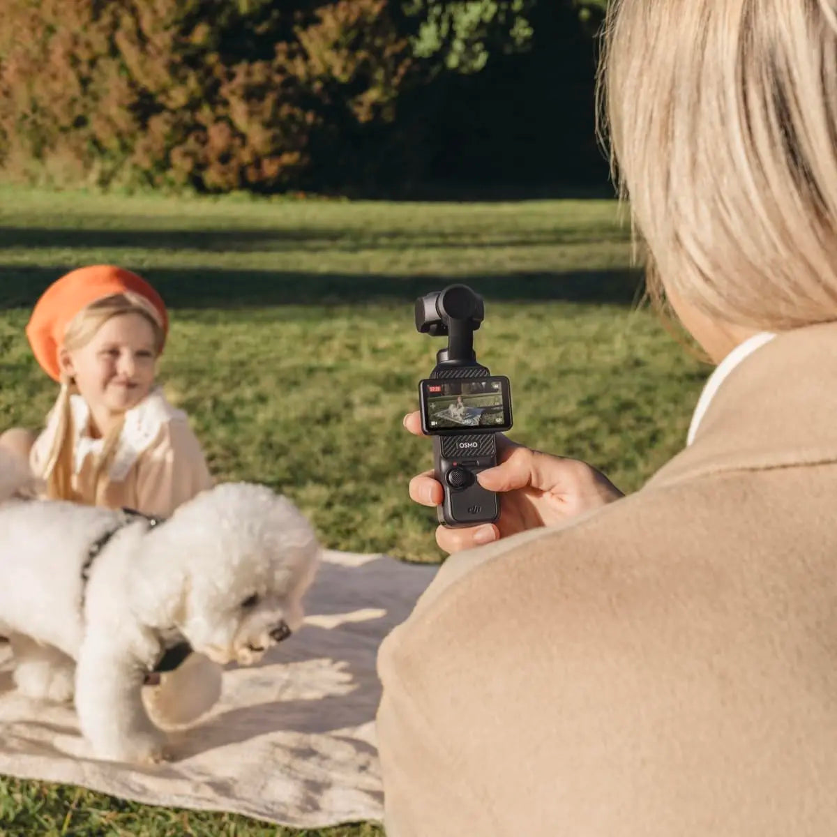 Capture Your World with the DJI Osmo Pocket 3: The Ultimate Vlogging Camera Featuring 1'' CMOS Sensor and Stunning 4K/120fps Video